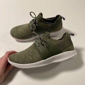 Women’s Nautica tennis shoes